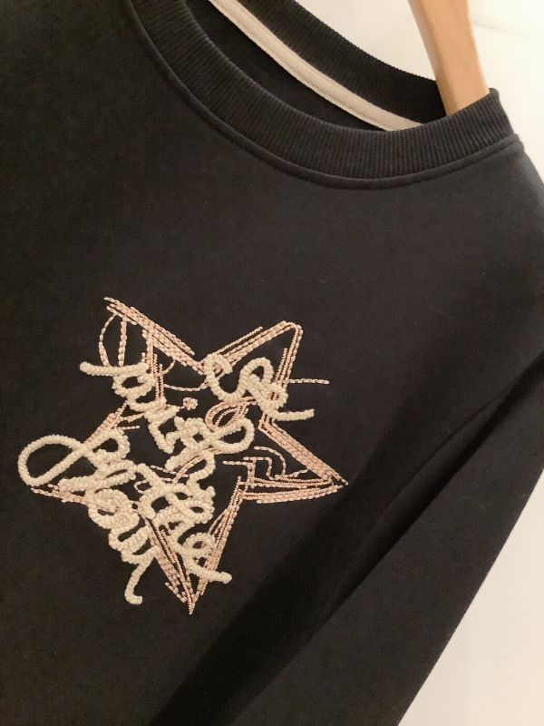 星芒刺繡柔軟微厚棉衣 棉質上衣,刺繡上衣,立體刺繡,休閒上衣,微厚上衣,圓領上衣,百搭上衣,秋冬上衣