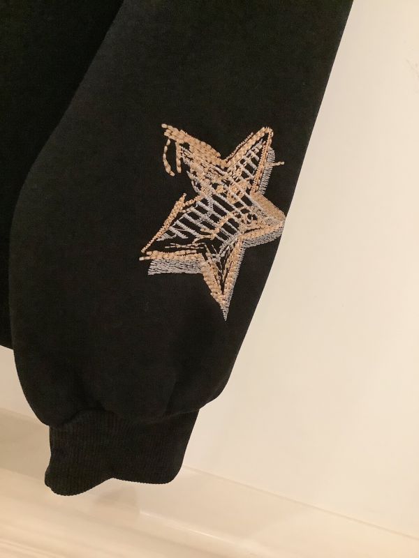 星芒刺繡柔軟微厚棉衣 棉質上衣,刺繡上衣,立體刺繡,休閒上衣,微厚上衣,圓領上衣,百搭上衣,秋冬上衣