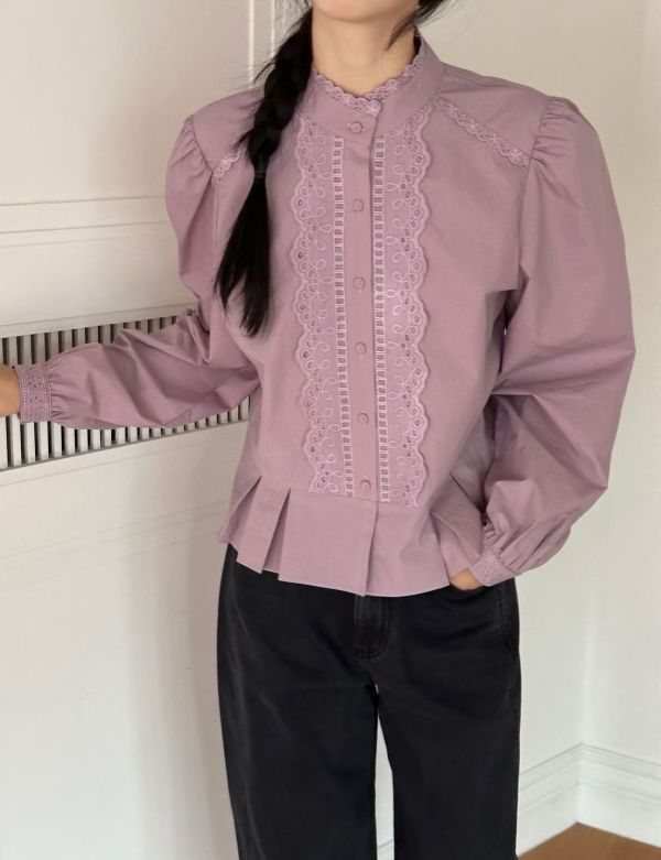 蕾緹立領褶飾襯衫 蕾絲襯衫,立領襯衫,澎袖襯衫,氣質上衣,修飾襯衫,蕾絲上衣,秋冬襯衫,質感女裝,設計感襯衫