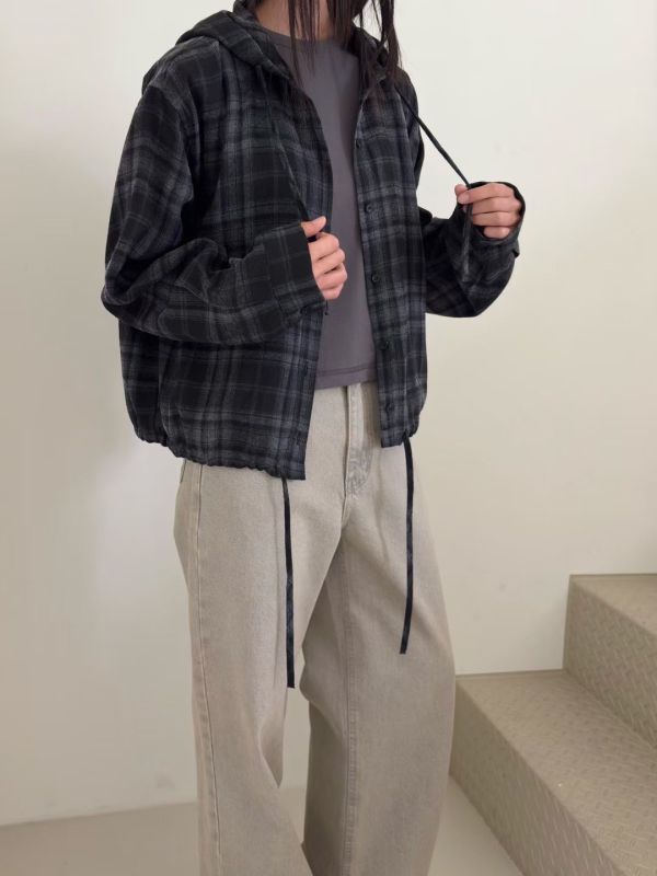 靜夜格調連帽襯衫 連帽襯衫,格紋襯衫,韓系襯衫,秋冬襯衫,休閒外套,質感穿搭,寬鬆襯衫,oversize襯衫,深色格紋,女裝上衣,韓風穿搭