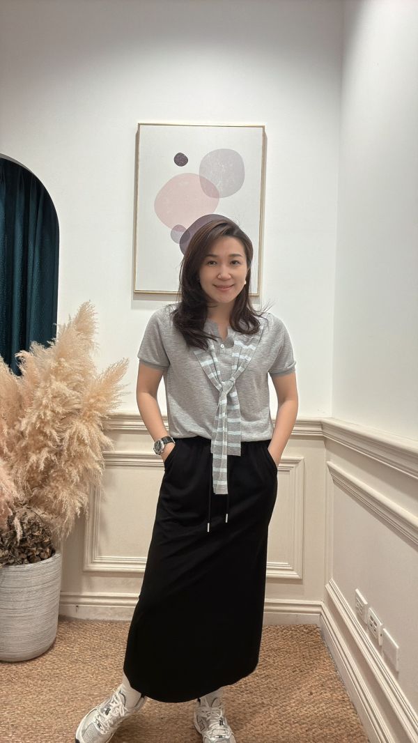 輕感日常文青搭配 假披肩上衣, 針織上衣, 抽繩長裙, 休閒穿搭, 文青穿搭, 兩件式套裝, 親膚長裙, 日常搭配, 春夏穿搭, 極簡風穿搭
