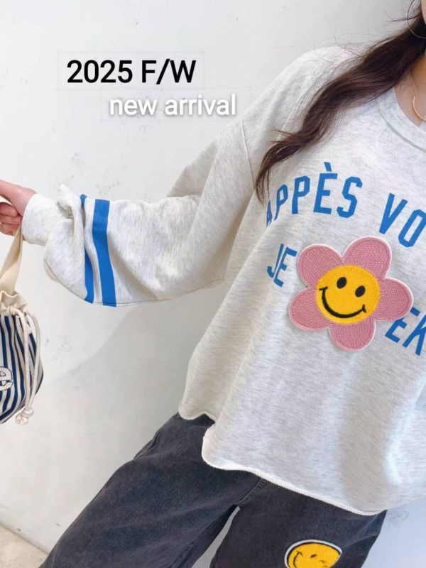 笑意綻放澎袖上衣 笑臉上衣,韓系上衣,長袖T恤,秋冬上衣,可愛上衣,寬鬆上衣,棉質上衣