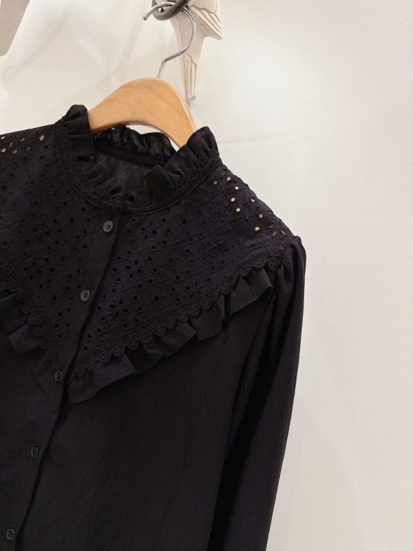 法式蕾絲荷葉襯衫 蕾絲襯衫,荷葉邊上衣,法式上衣,鏤空蕾絲,氣質襯衫,早春穿搭,長袖襯衫,女裝上衣,氣質穿搭,休閒上衣