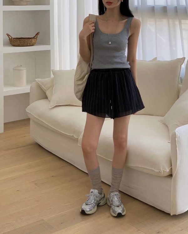 夏日慵懶條紋套裝 條紋套裝,夏季穿搭,文青居家服,寬鬆套裝,兩件式套裝,簡約風穿搭,氣質套裝,韓系穿搭
