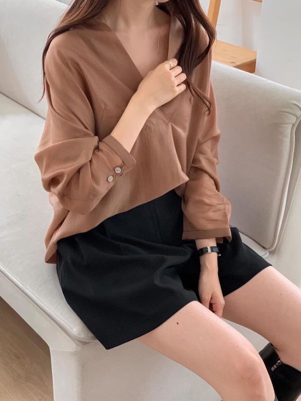 序映後扣襯衫 後扣襯衫,設計感襯衫,寬鬆襯衫,極簡襯衫,精品襯衫,百搭襯衫,俐落襯衫