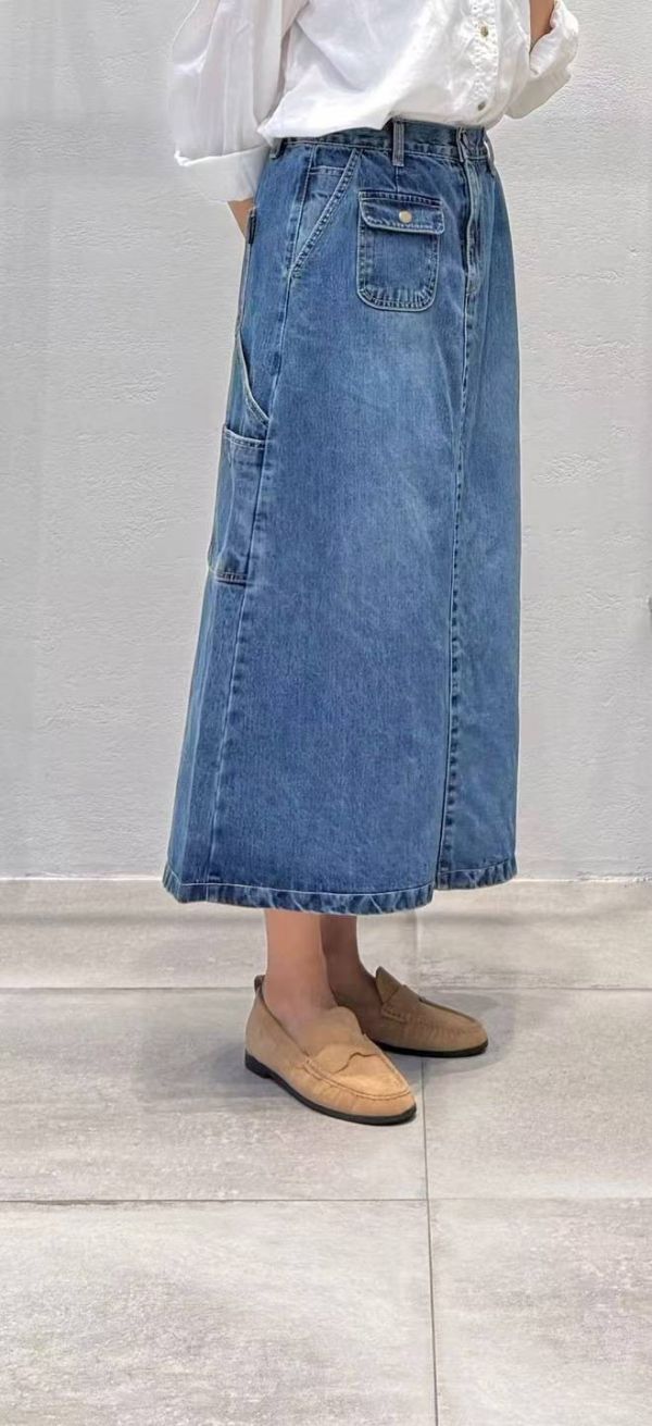 弧線後岔牛仔長裙 弧線後岔牛仔長裙,牛仔長裙,後開岔長裙,中長裙,修身牛仔裙,長版牛仔裙,率性女裝,都會風長裙,高質感牛仔裙,日常穿搭裙