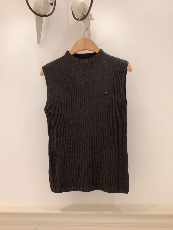 柔紋細織高領無袖上衣 無袖上衣,針織背心,高領上衣,韓系穿搭,羅紋針織,秋冬上衣,質感女裝,百搭上衣,韓國女裝,簡約風上衣