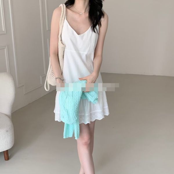 Le molt 夏日蕾絲洋裝 夏日洋裝,蕾絲洋裝,韓系穿搭,清新洋裝,吊帶洋裝推薦,氣質洋裝,夏季洋裝
