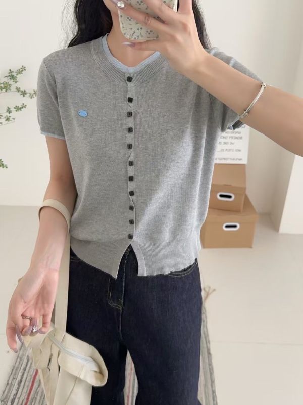 Le molt撞色領口排扣短版上衣，時尚精緻極簡設計，春夏必備單品 短版上衣