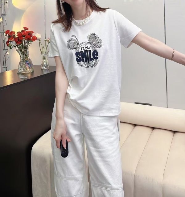 Le molt 微笑線條Tee 米妮T恤,Mickey上衣,卡通T恤,休閒Tee,可愛短袖,百搭上衣,減齡穿搭,韓系風格,簡約童趣T恤,女裝T恤推薦