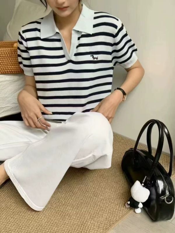 Le molt 臘腸狗立領針織短袖 臘腸狗刺繡上衣,針織短袖,文青風上衣,簡約百搭,親膚針織,休閒穿搭,韓系穿搭