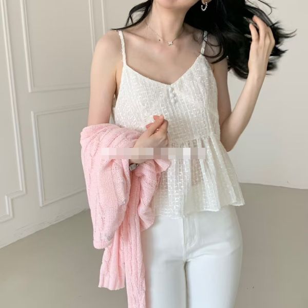 Le molt 微光織紗背心 微光織紗背心,夏日背心推薦,輕盈飄逸上衣,韓系背心穿搭,立體紋理女裝,透膚感背心,約會穿搭單品,氣質感上衣