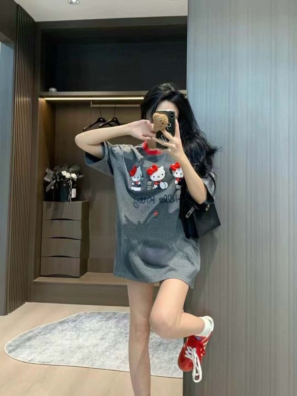 Le molt甜美卡通撞色圓領T恤 俏皮卡通圖案與撞色元素的完美結合 展現青春活力 t恤