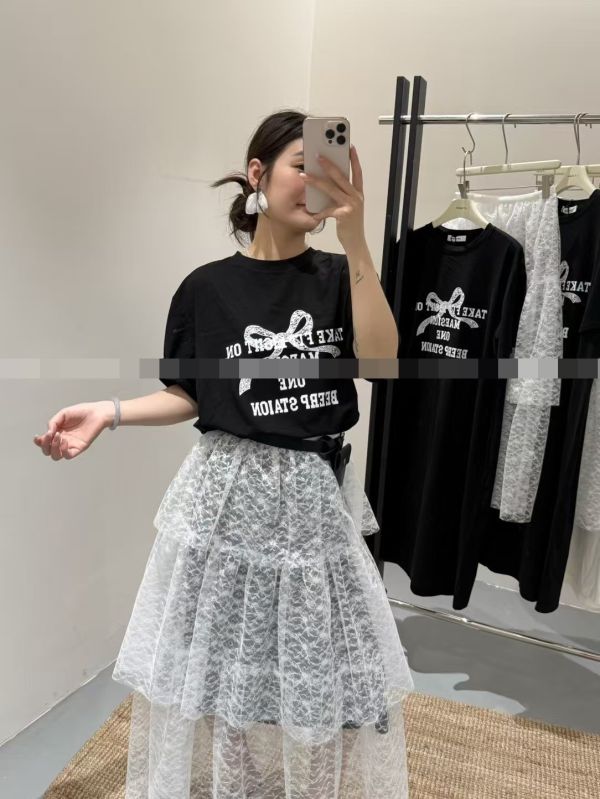 Le molt 蕾絲夢境層疊裙 蕾絲裙,層次裙,甜美裙裝,約會穿搭,少女感裙子,裙子推薦,氣質穿搭,層疊裙,約會裙,甜美風穿搭