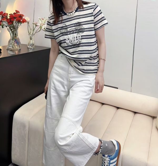 Le molt 微笑線條Tee 米妮T恤,Mickey上衣,卡通T恤,休閒Tee,可愛短袖,百搭上衣,減齡穿搭,韓系風格,簡約童趣T恤,女裝T恤推薦