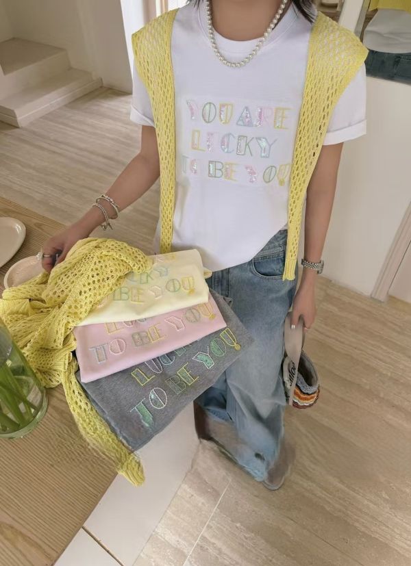 Le molt 數字刺繡點綴披肩設計春夏新款短袖T恤 披肩,短袖