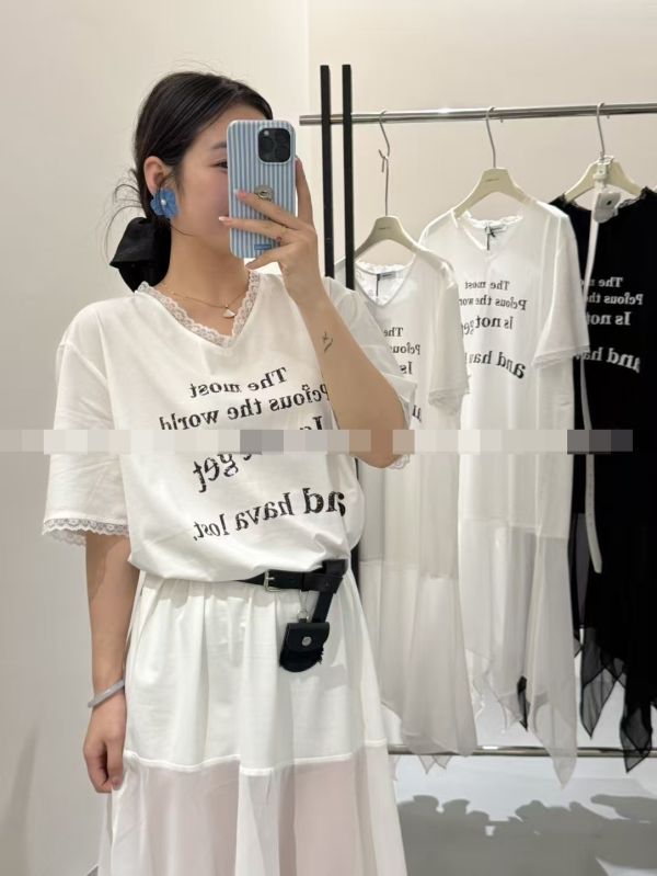 Le molt 輕紗設計拼接洋裝 韓系洋裝,紗裙洋裝,拼接洋裝,氣質女裝,輕紗洋裝,顯瘦洋裝,約會穿搭,韓風穿搭,女神風洋裝