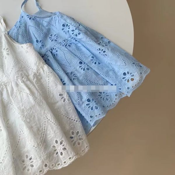 Le molt 花語刺繡吊帶背心 夏日背心,鏤空刺繡,吊帶背心,夏季女裝,清新風穿搭,棉麻背心,韓系穿搭,度假風