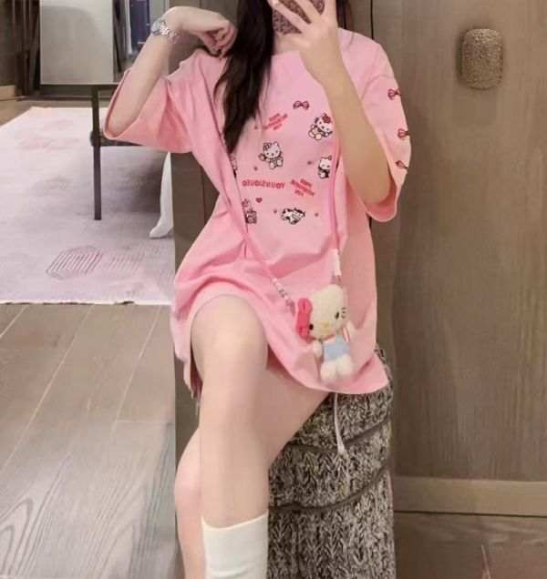 Le molt 超可愛凱蒂慵懶T 展現少女心的休閒時尚 T恤