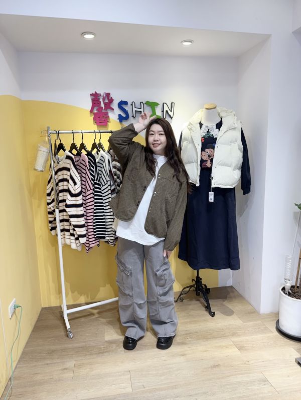 復古滿版帥性慵懶外套 