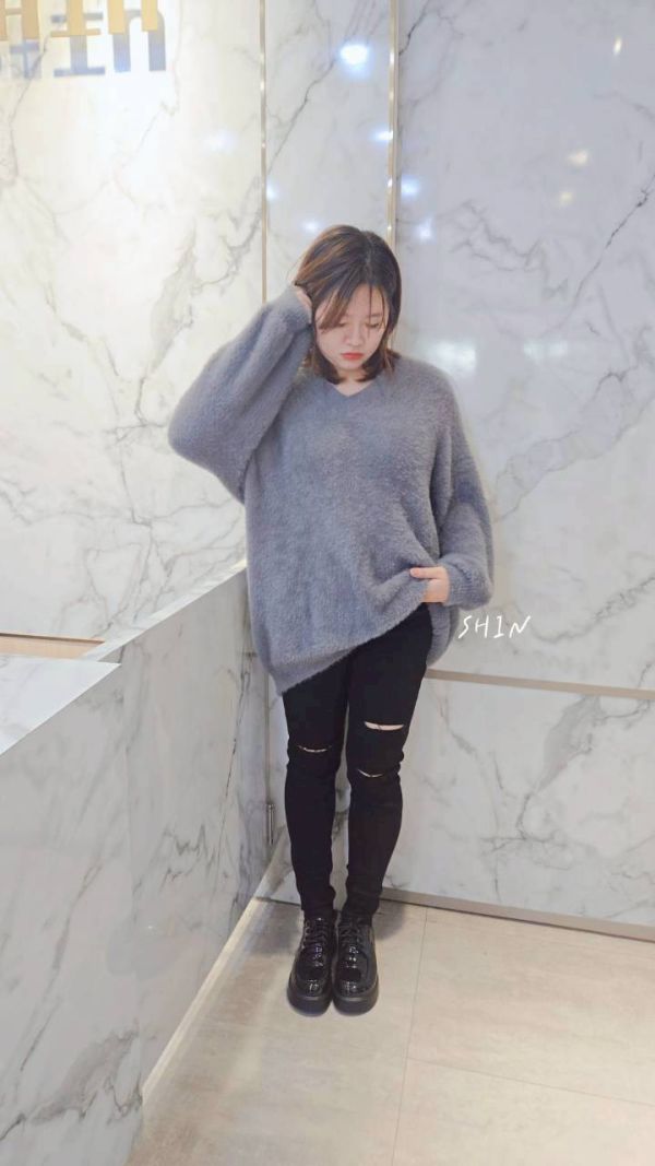 一直很想買的毛毛上衣(黑/水藍/杏/灰) 