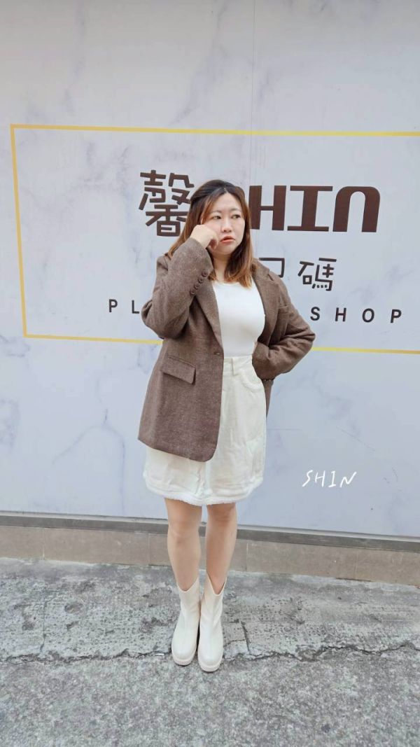 好好穿絨布直紋短裙(黑/杏/卡其) 