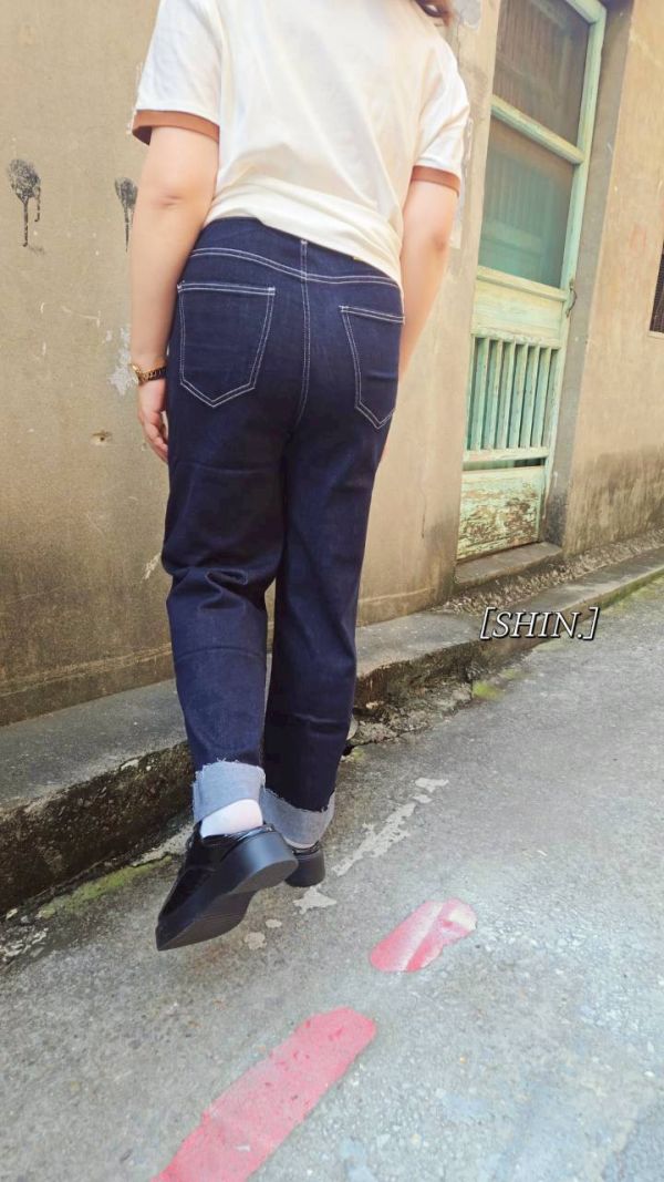 反摺男友褲 