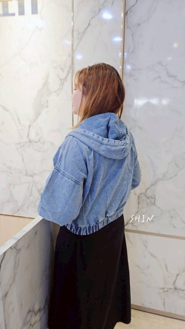 短版雙向拉鍊外套(黑/藍) 