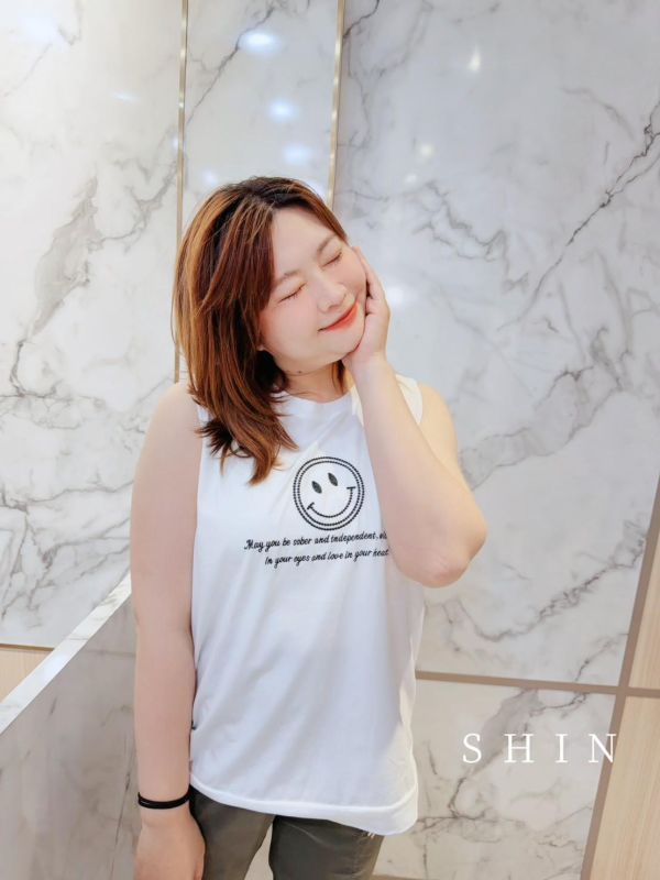 又是涼感耶!愛了 冰瓷微笑背心(白/黑) 