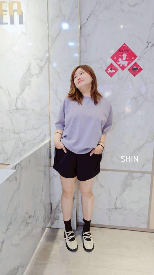 側弧線背壓摺空氣棉T(湖藍/紫/黑) 