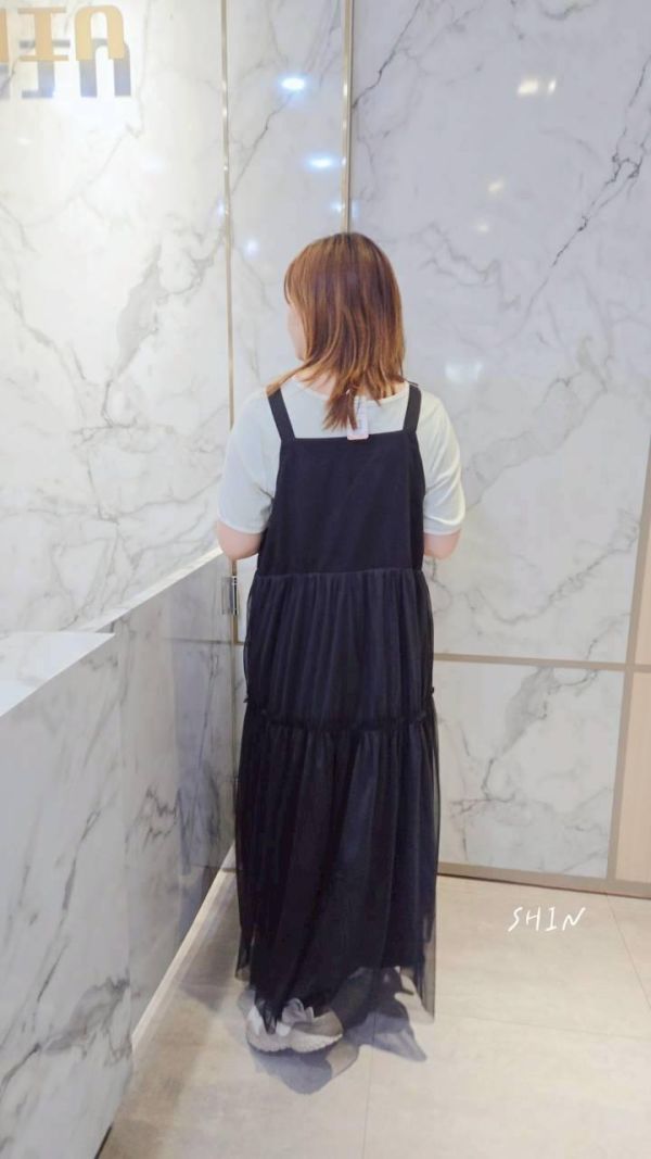 吊帶拼紗蛋糕裙洋 