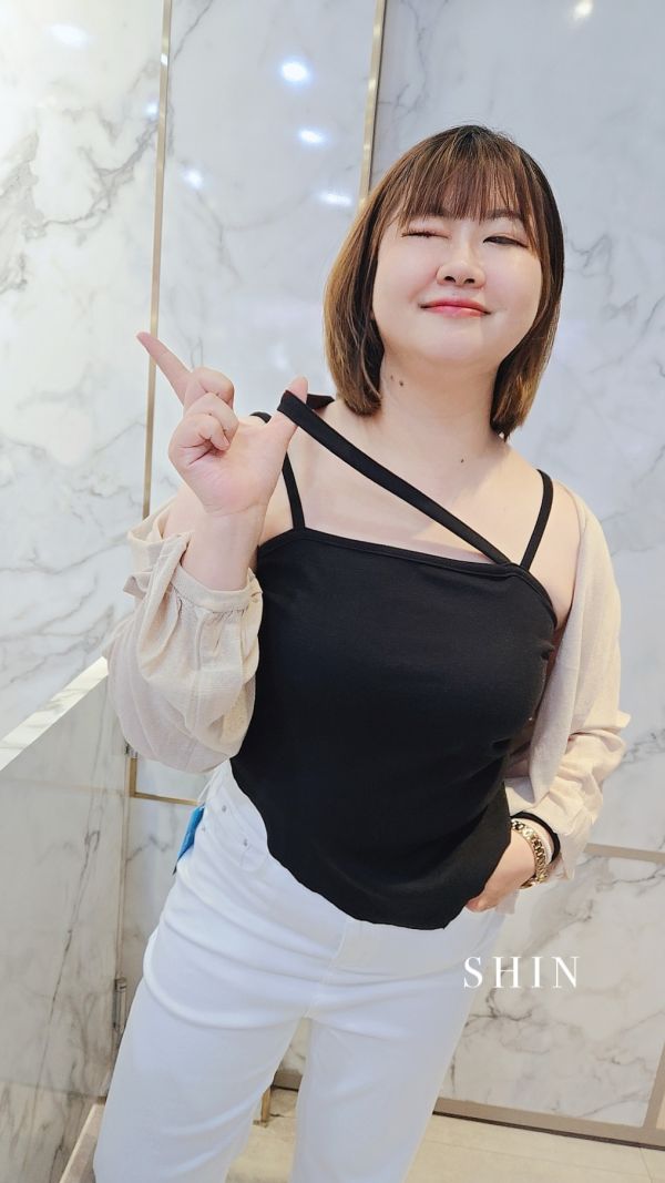 設計款背心(黑/白) 
