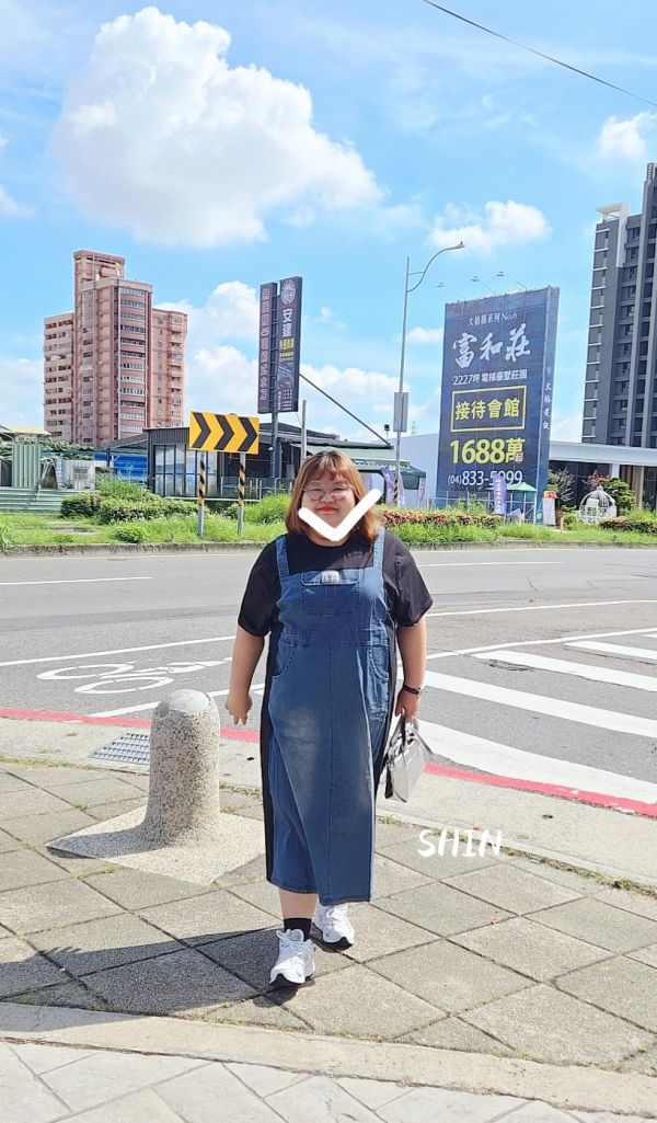 修身障眼法的顯瘦牛仔洋裝 