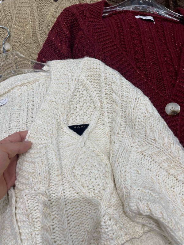 排釦麻花針織外套(杏/卡其/紅/咖/藍) 