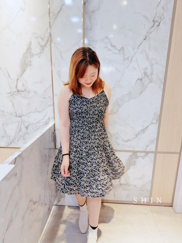 溫柔系碎花細肩短洋(綠/黑) 