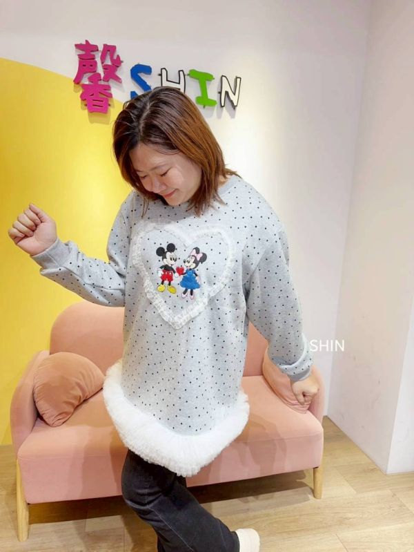 韓米奇刺繡刷毛Q長版(灰/杏) 