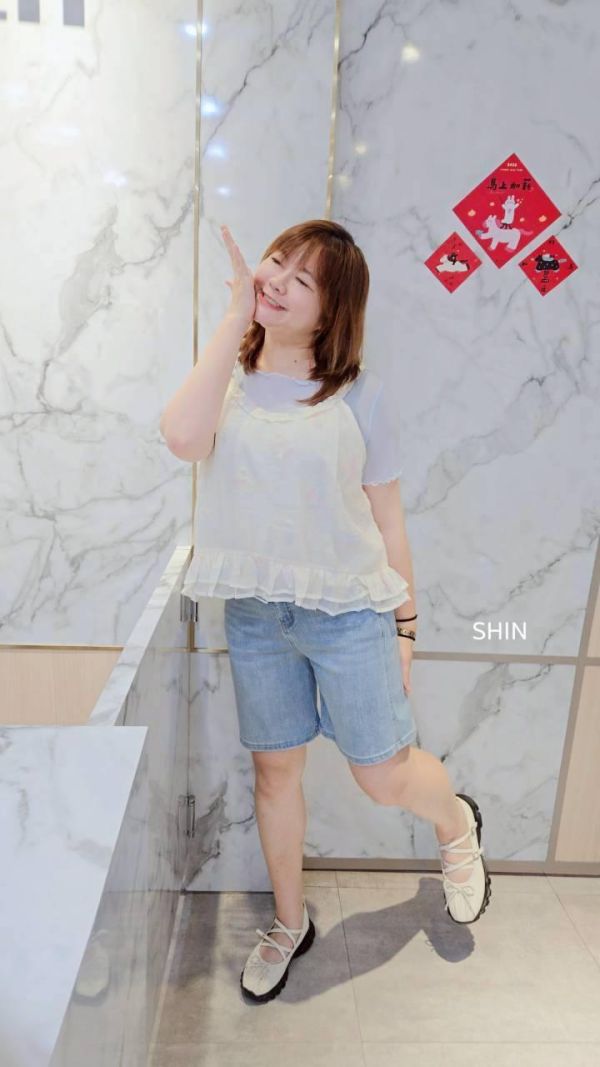 好美耶!亮亮彩花背心 