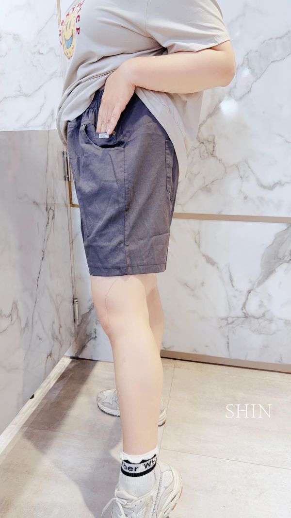 4分口袋小標短褲(黑/墨灰) 