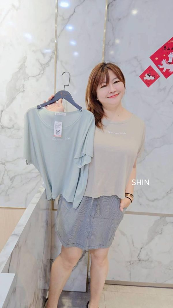 每年必賣小英文字T(黑/奶茶/白/粉/綠) 