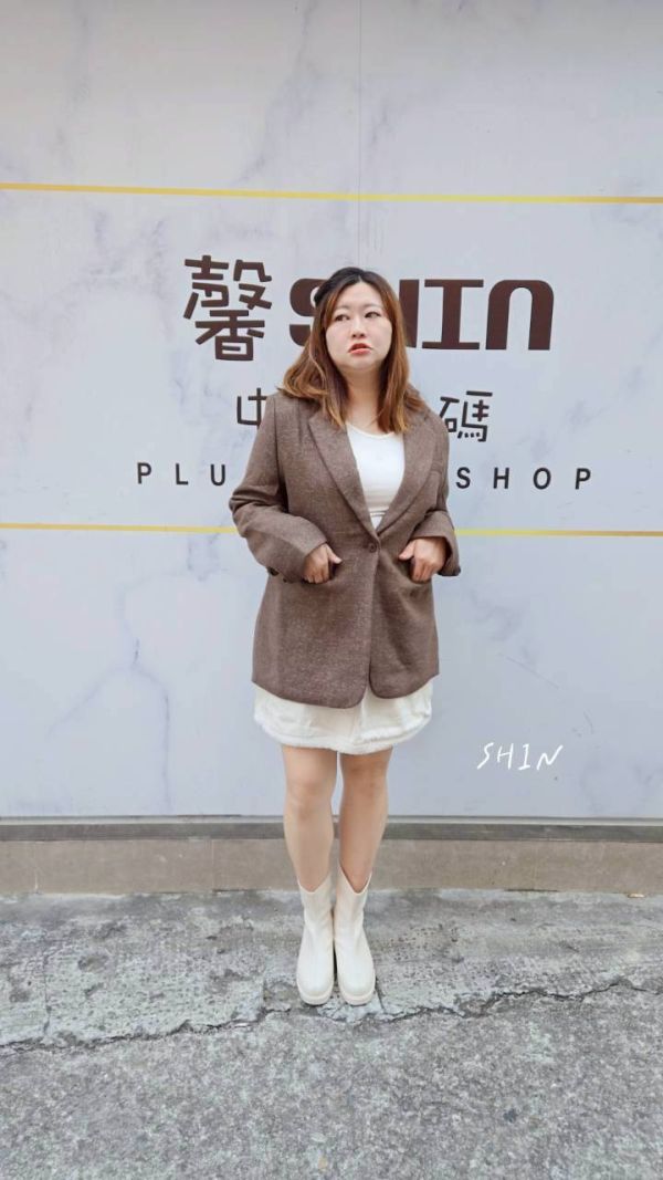 好好穿絨布直紋短裙(黑/杏/卡其) 