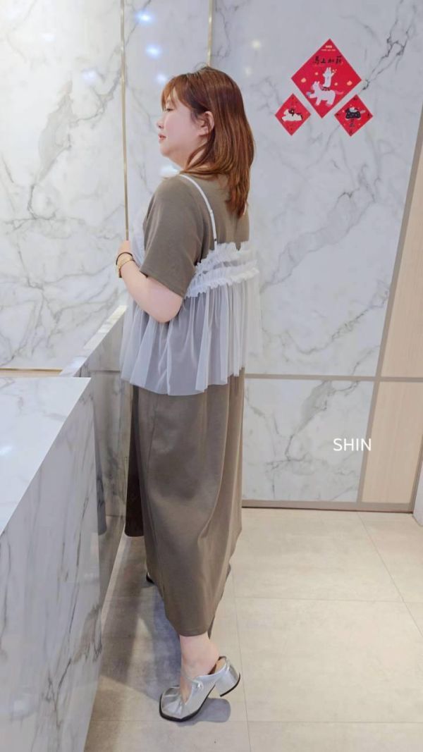 公主般的網紗吊帶外搭背心(黑/白) 