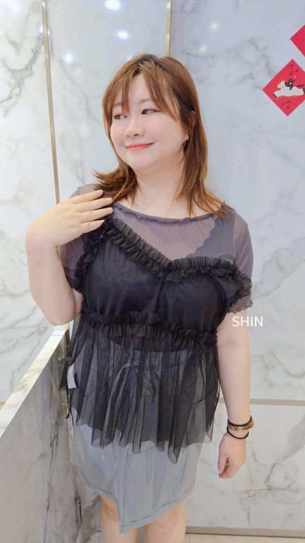 公主般的網紗吊帶外搭背心(黑/白) 