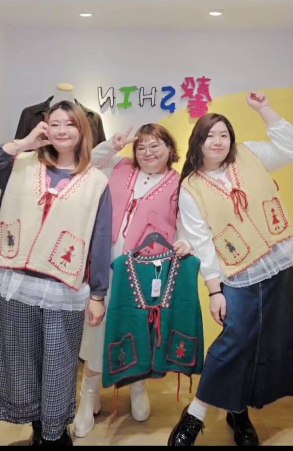 手工針織小棉襖可愛背心(粉/黃/綠/杏) 