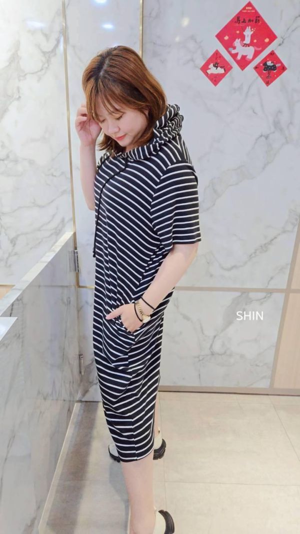 舒服的連帽條紋長版 
