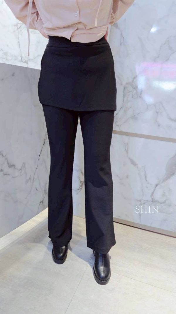 微喇叭顯瘦假兩件褲 