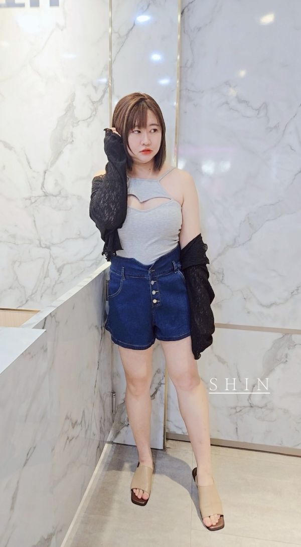 美胸波波開洞背心(水藍/白/黑/奶茶/花灰) 