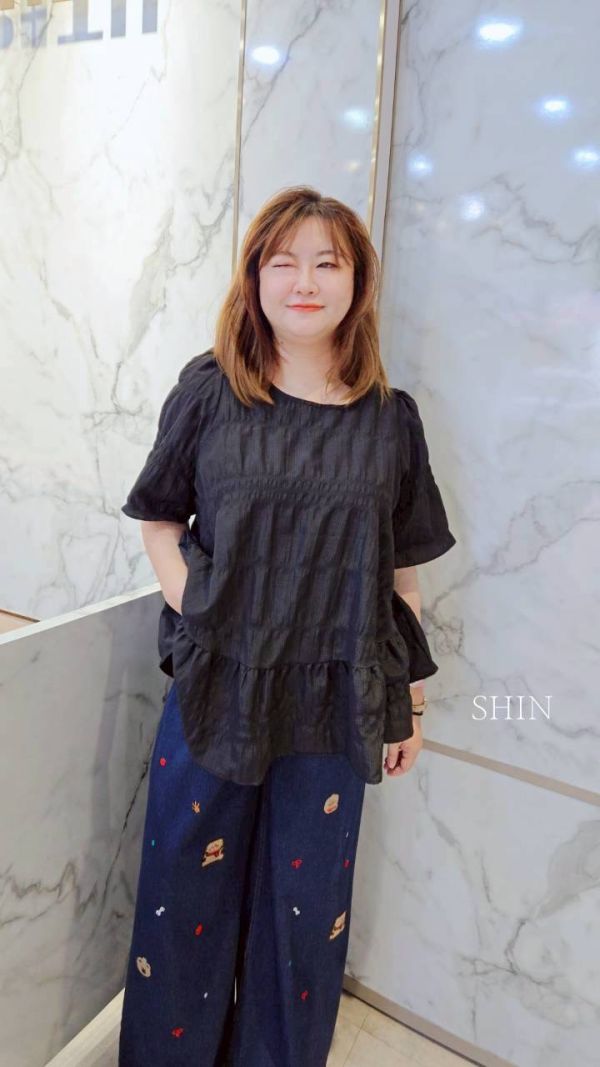 正韓KOREA泡泡上衣(白/黑) 