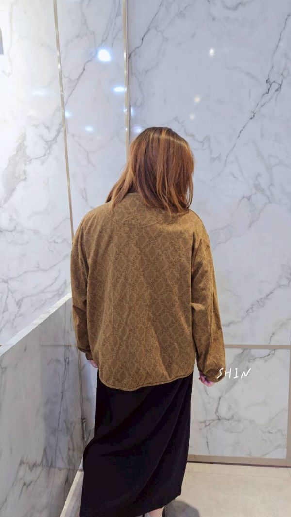 復古滿版帥性慵懶外套 