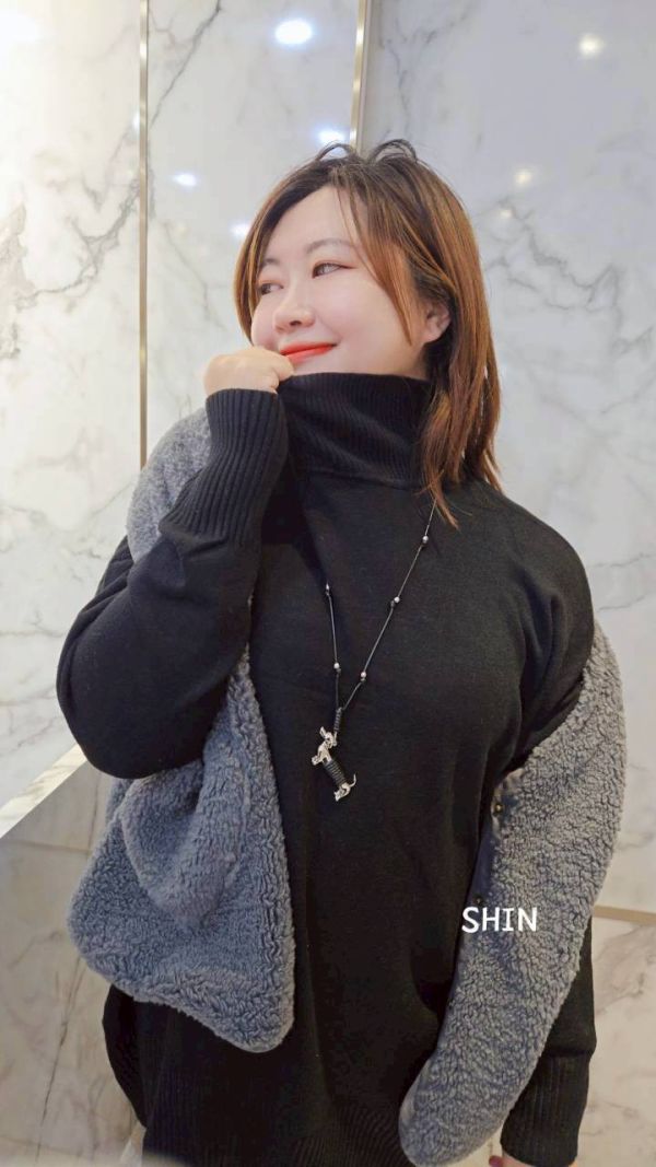 溫柔挺版高領直紋針織長版上衣(卡其/黑/杏黃/灰藍) 