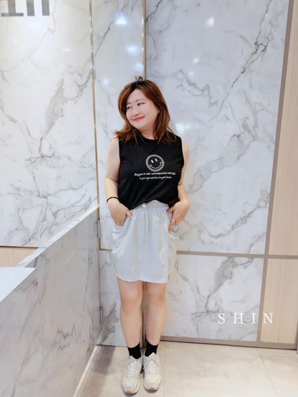 又是涼感耶!愛了 冰瓷微笑背心(白/黑) 